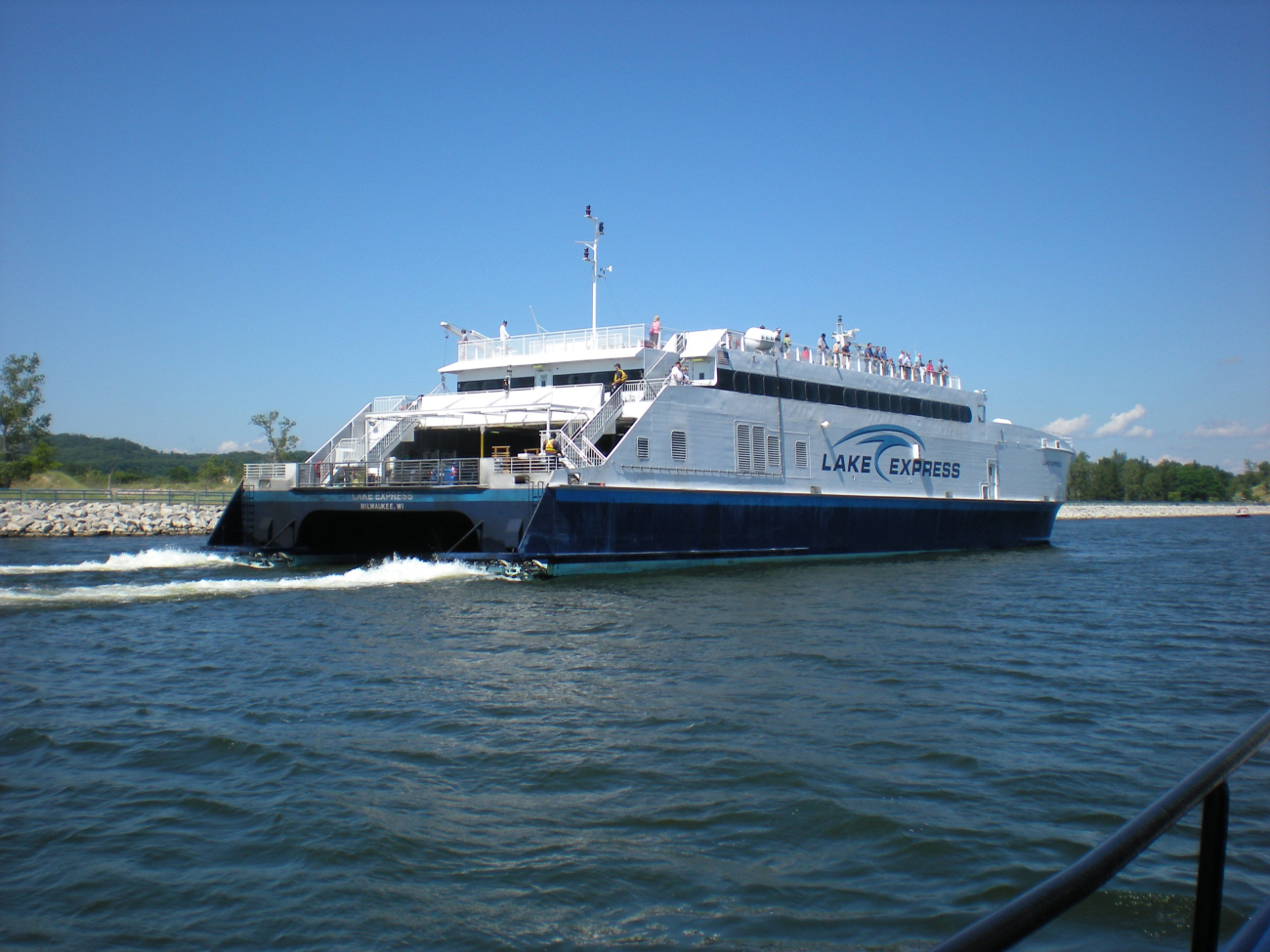 Catamaran ferry LAKE EXPRESS entering Muskegon