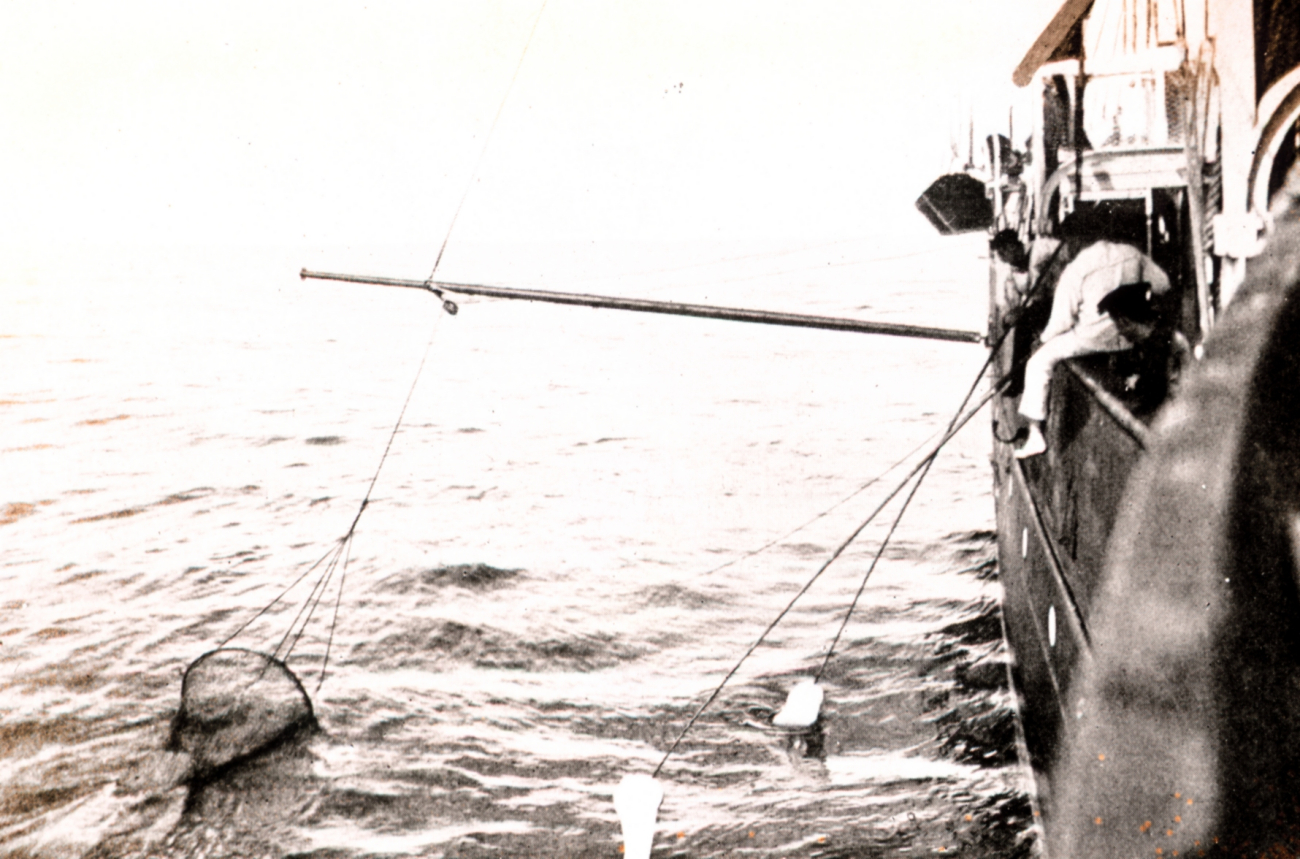 The ALBATROSS with surface and dipnets in use