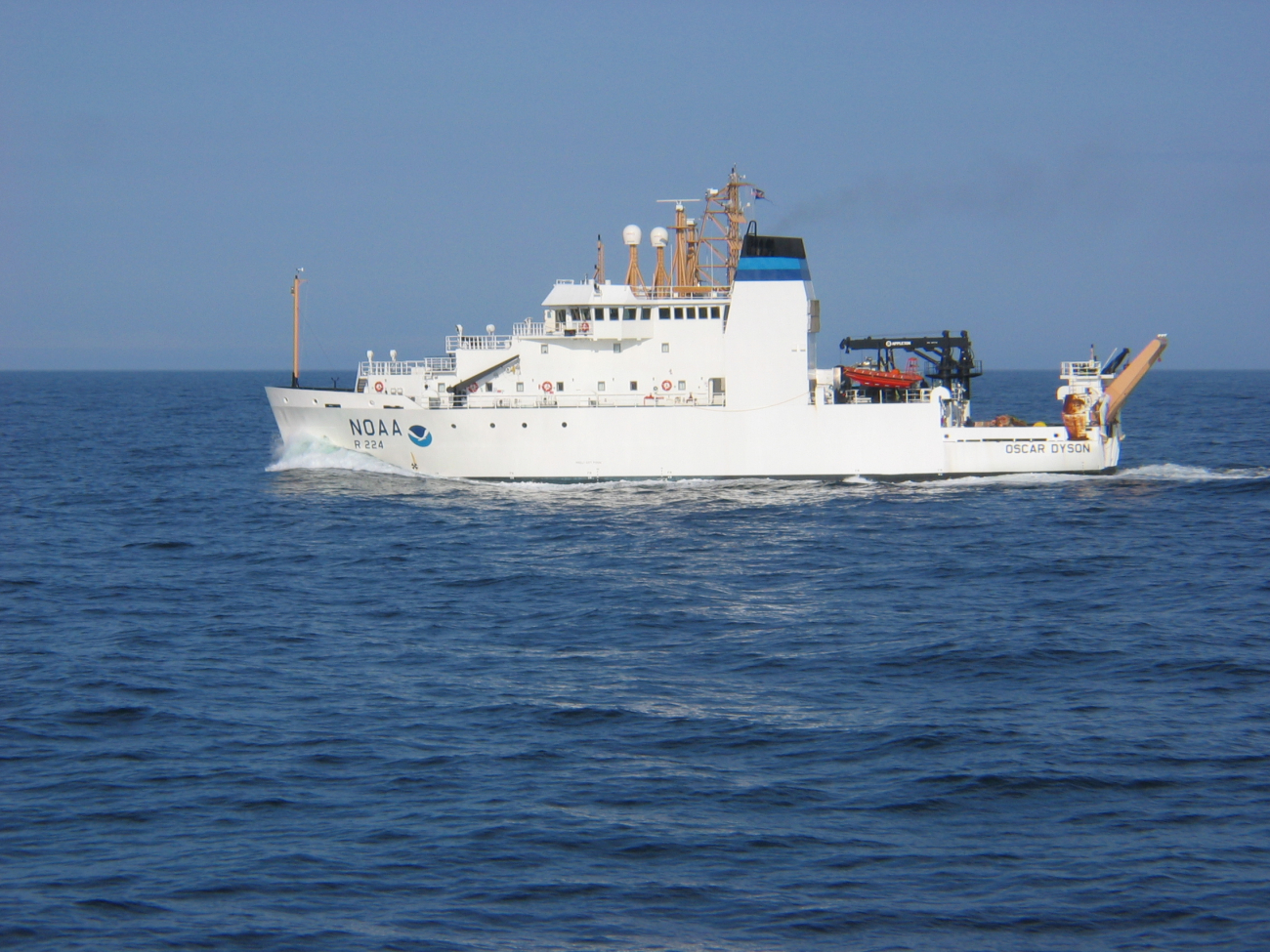 NOAA Ship OSCAR DYSON