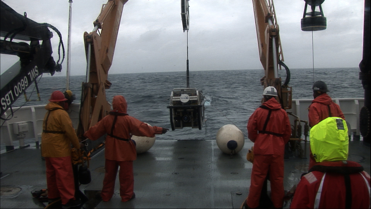 Deploying Serios, the mother ship to Deep Discoverer, from the NOAA ShipOKEANOS EXPLORER