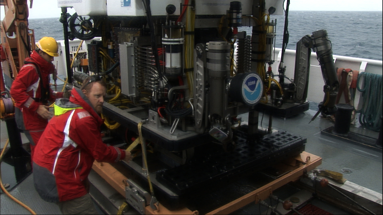 Preparing to deploy Deep Discoverer from the NOAA Ship OKEANOSEXPLORER