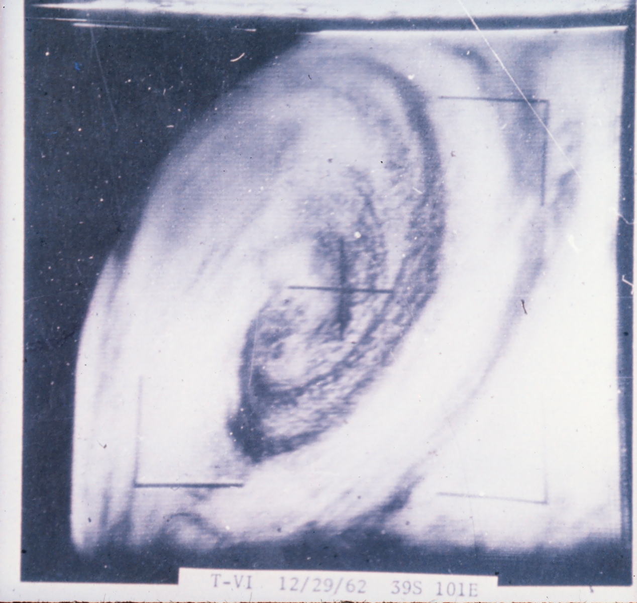 TIROS VI image of a large southern hemisphere extratropical cyclone centered at39 S, 101E in the Indian Ocean