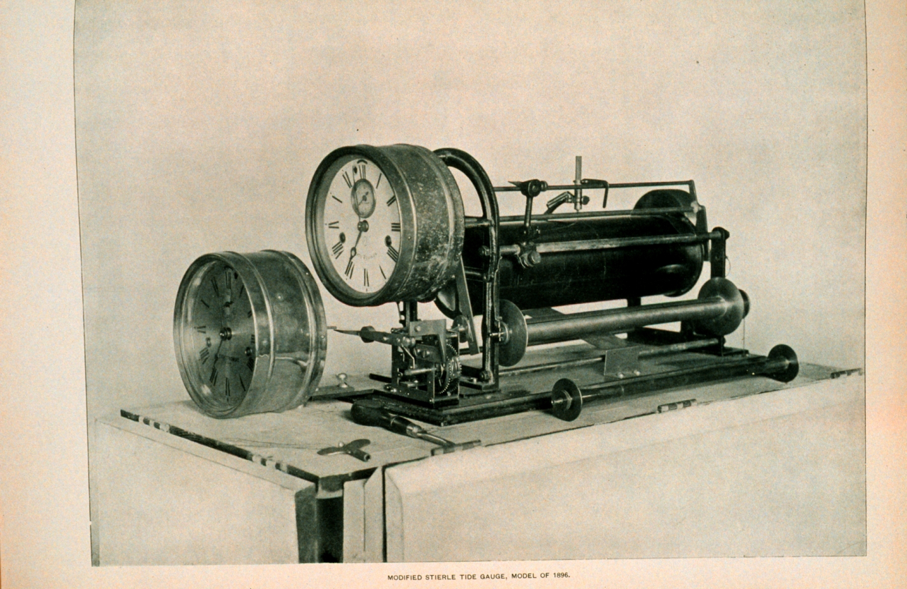 Clock-face view of modified Stierle tide gauge, model of 1896