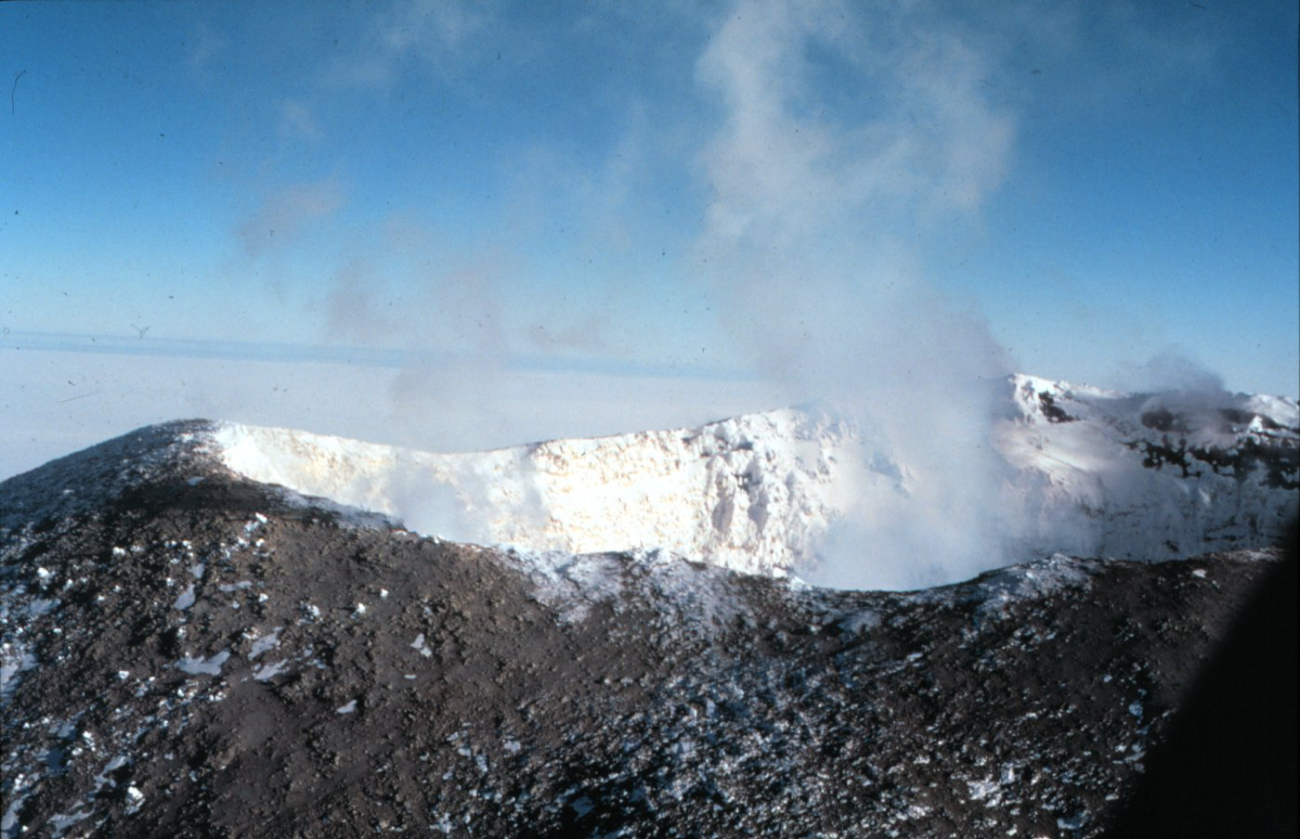 The rim of the crater of Mt
