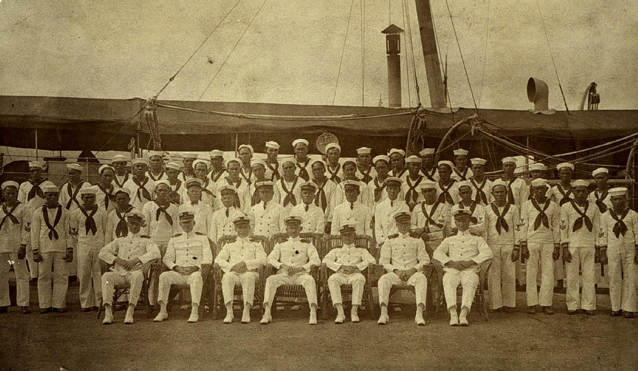 Officers and crew of the PATHFINDER