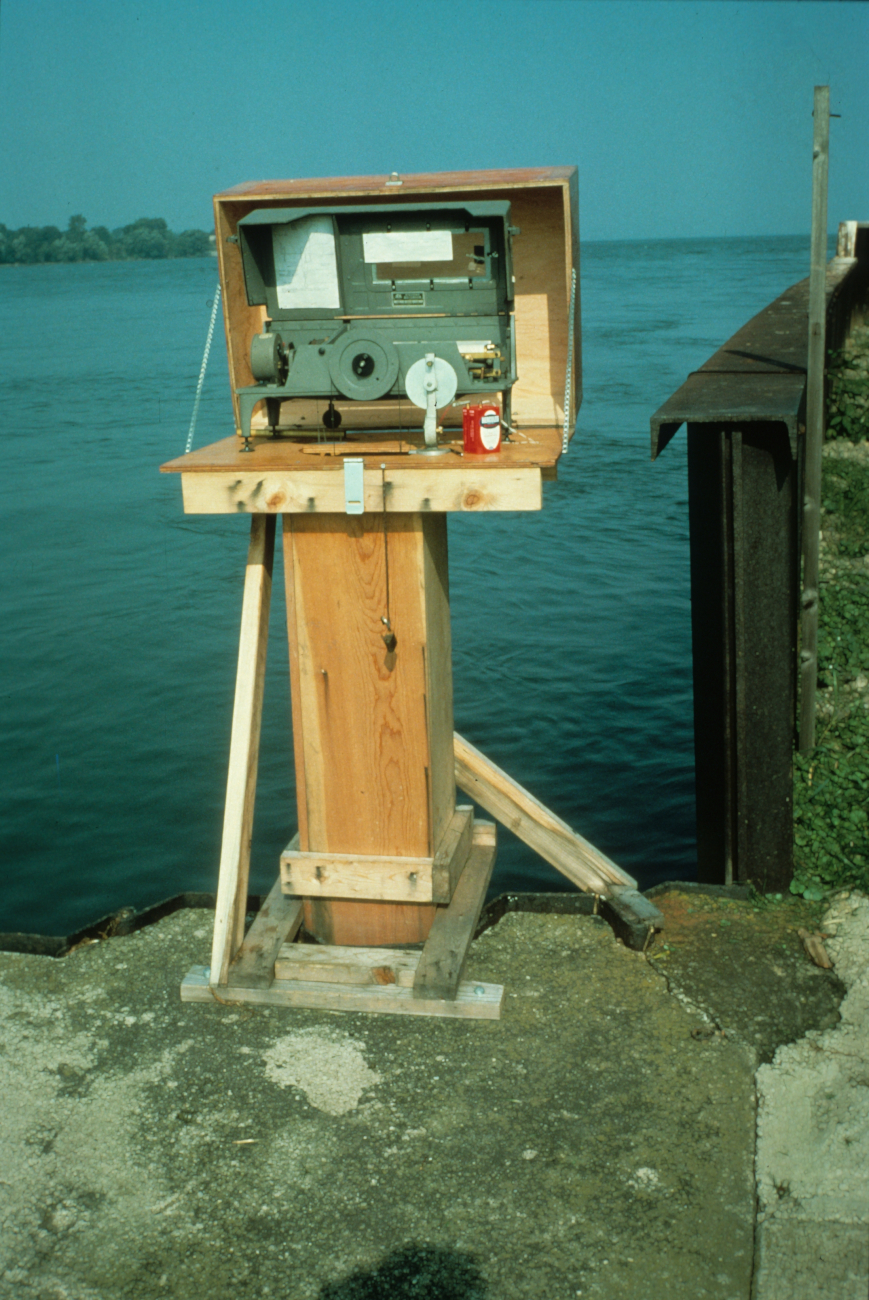 Water level gauge on the Great Lakes
