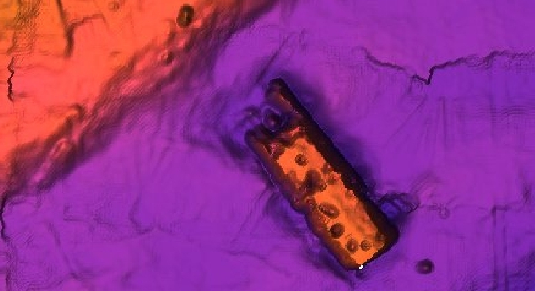 Multi-beam 3-D image of what appears to be a sunken LCVP