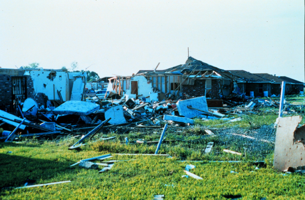 Hurricane Andrew - Tornadoes accompanied Andrew adding to terror and confusionTornadoes hit southern Louisiana  (14) and Mississippi (25)Tornado at La Place, Louisiana - 2 fatalities occurred in this town