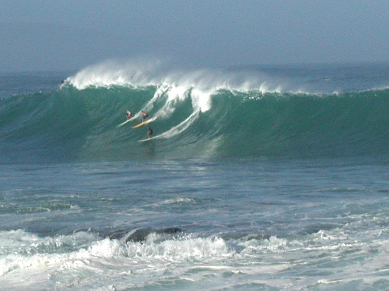 Huge surf with an offshore wind on Oahu's North Shore