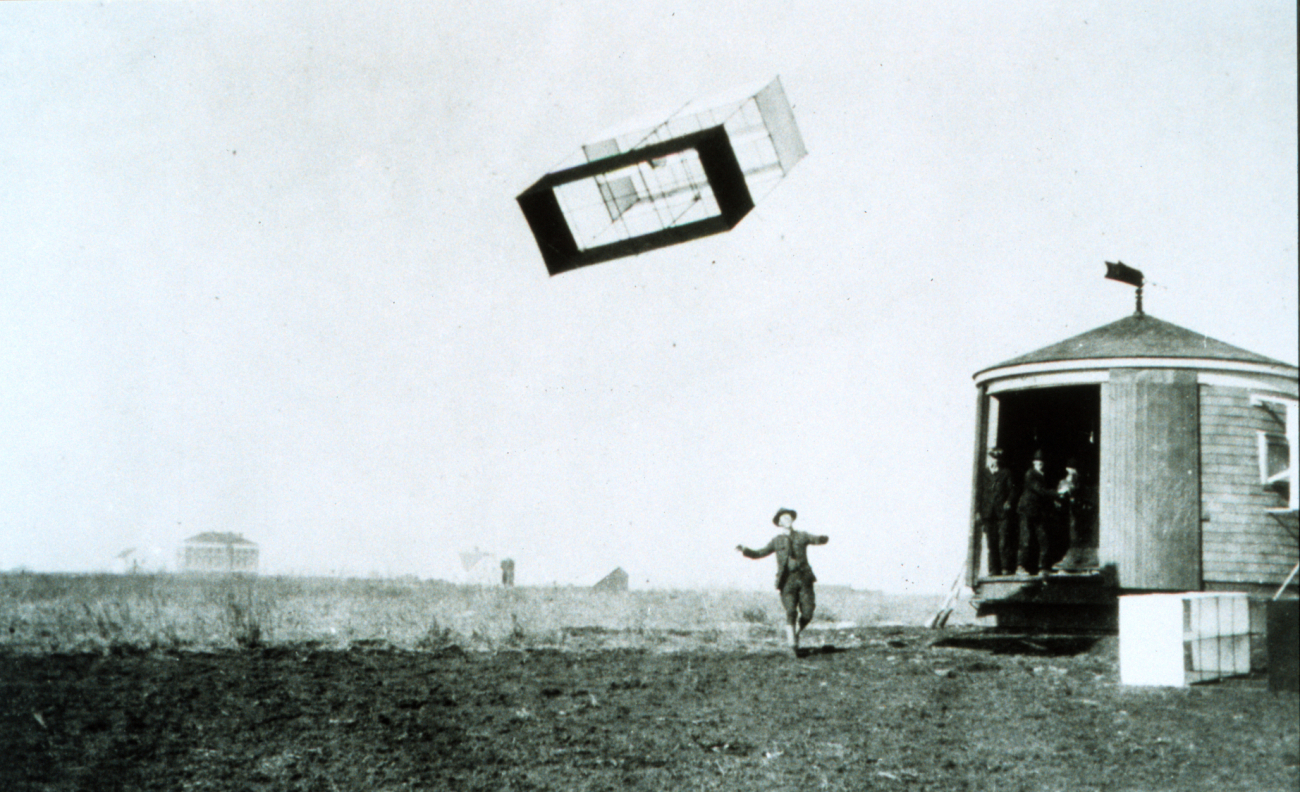 Kite operations at an aerological station