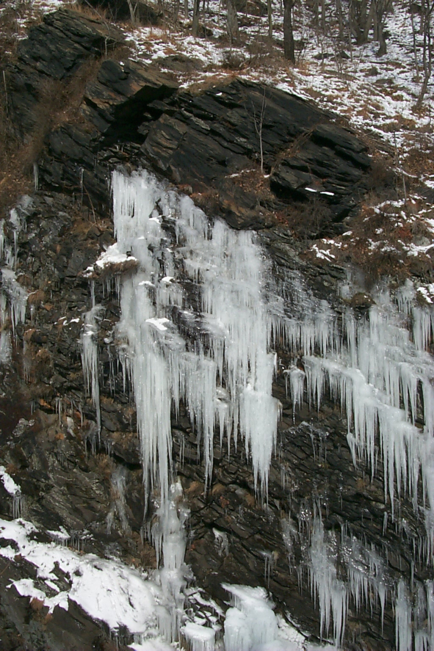 Icicles formed from natural seeps near Harpers Ferry
