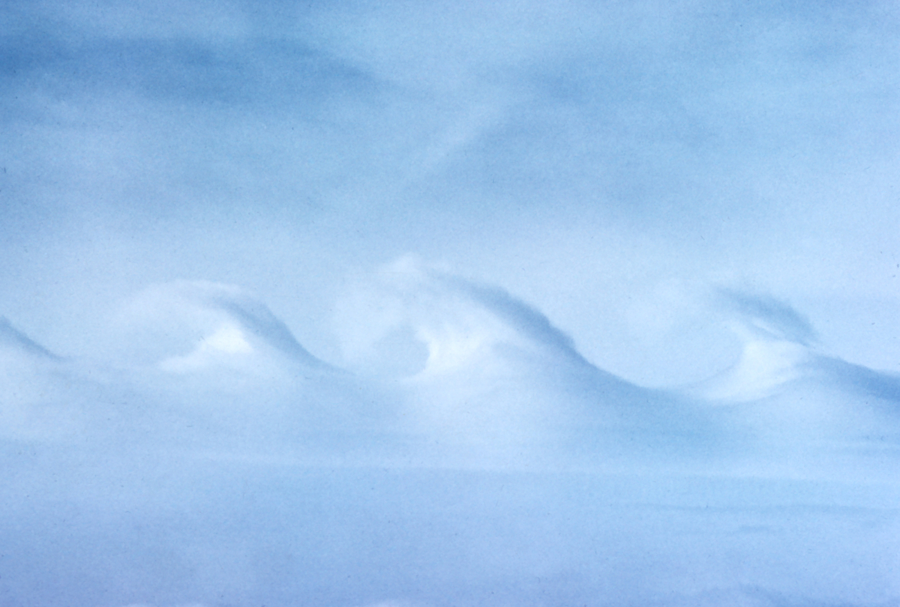 Helmholtz wave clouds over the Front Range of the Rocky Mountains