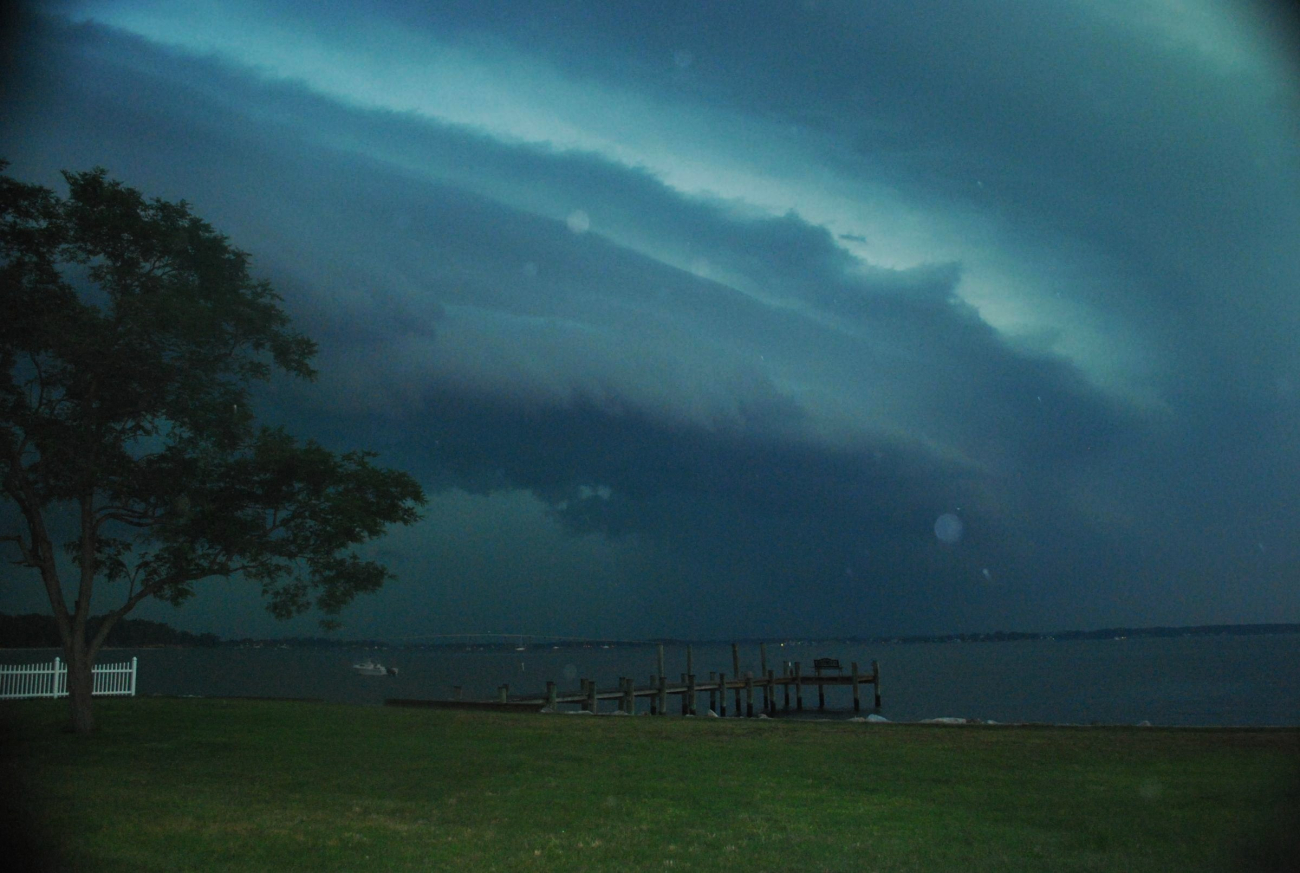 Storm cloudsover the Patuxent River as a strong thunder storm moves through thearea