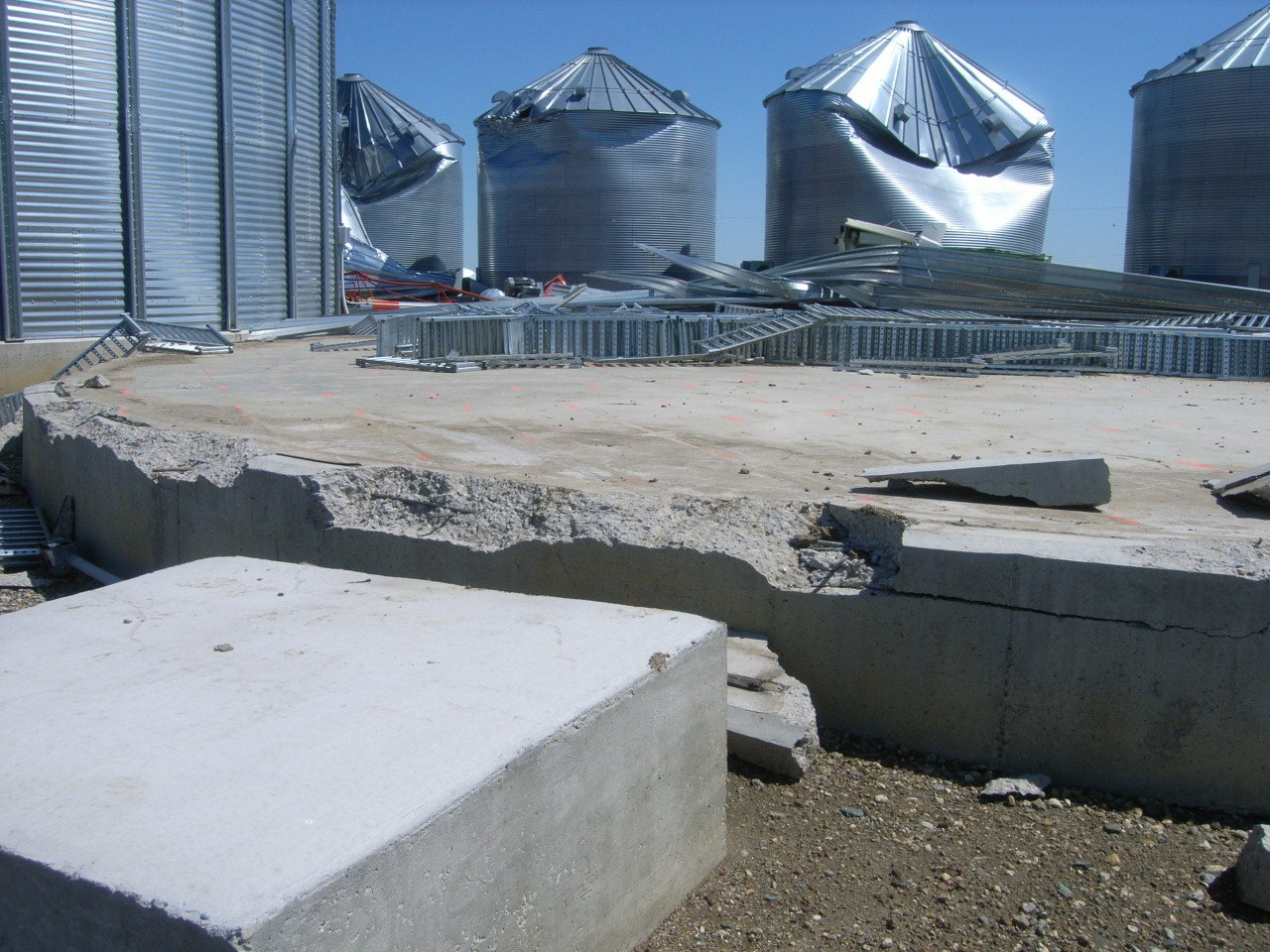 Grain bins damaged/destroyed 6 miles west of Agar