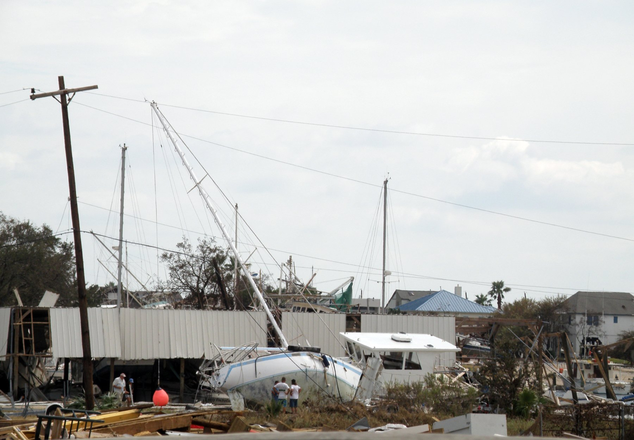 The aftermath of Hurricane Ike as seen through the eyes of Flower GardenBanks National Marine Sanctuary staff