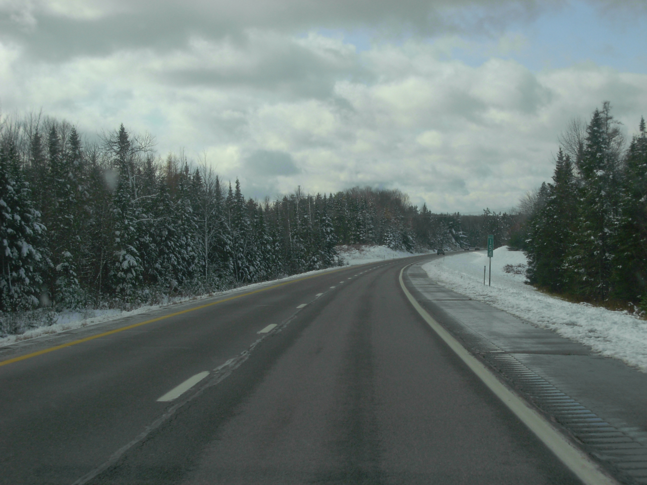 Icy Interstate 95 at Mile 154 after a snowfall