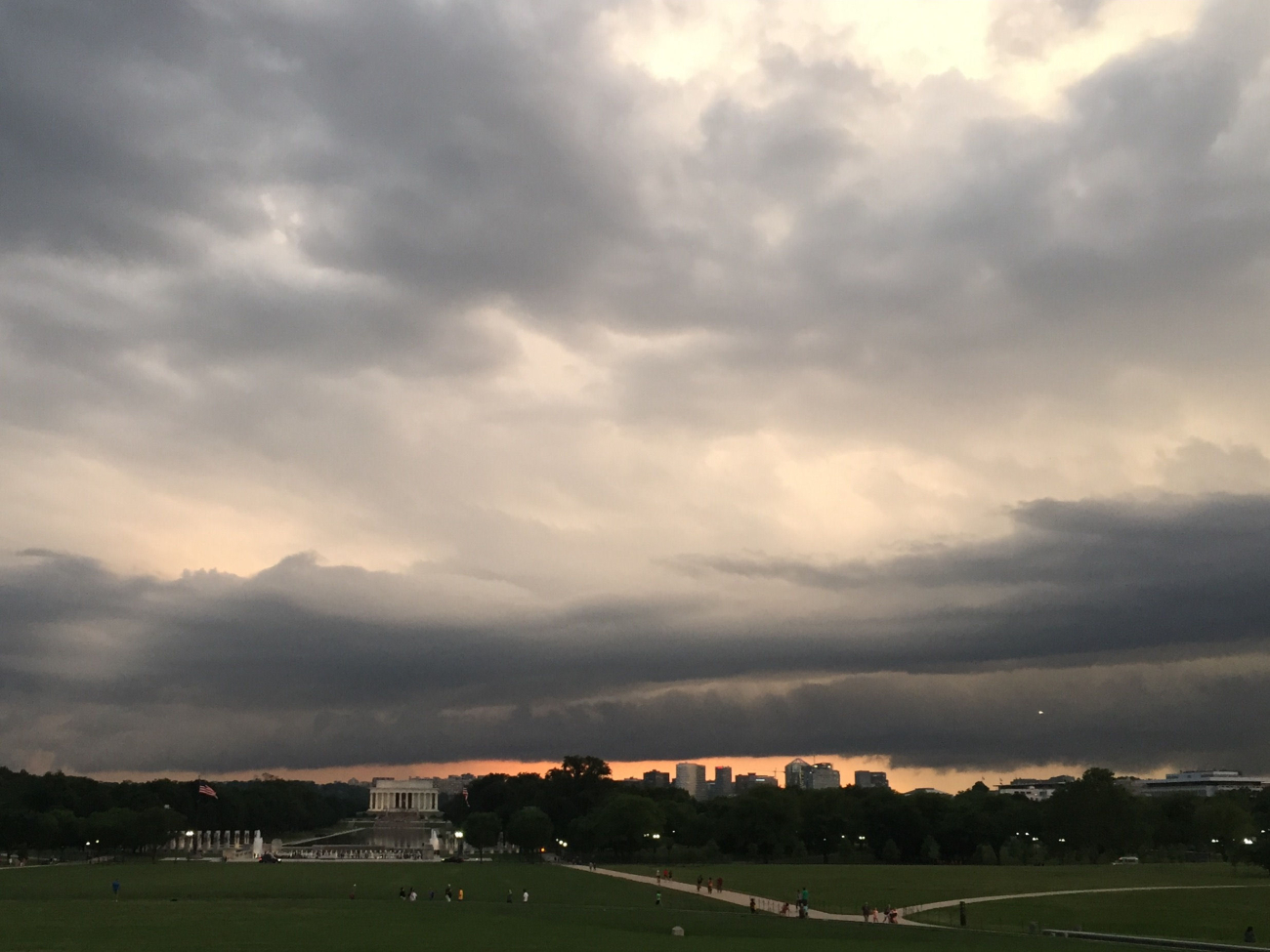A storm approaching the National Mall