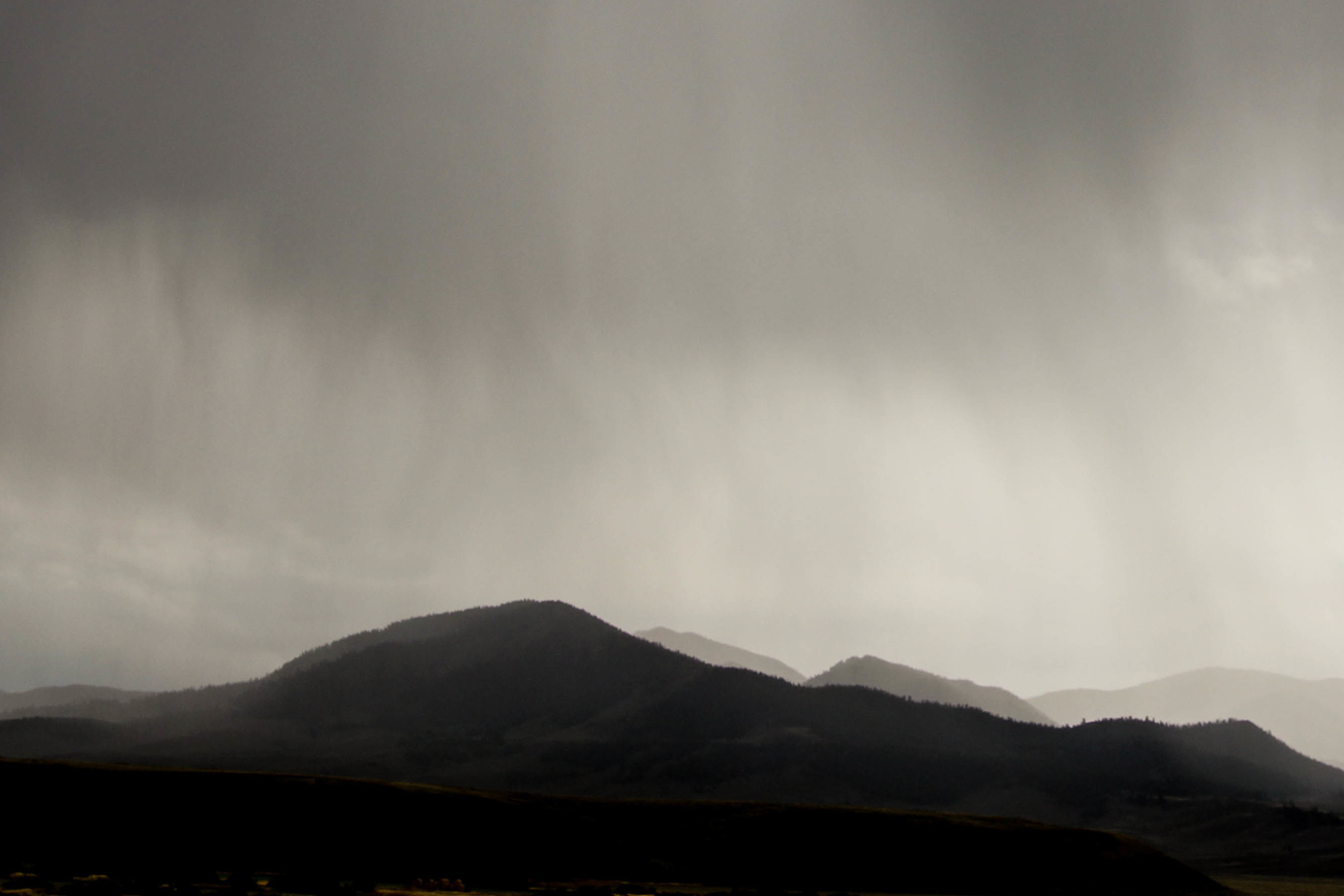 Virga? rain? over the Appalachian Mountains