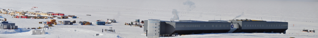 Panorama of South Pole facilities