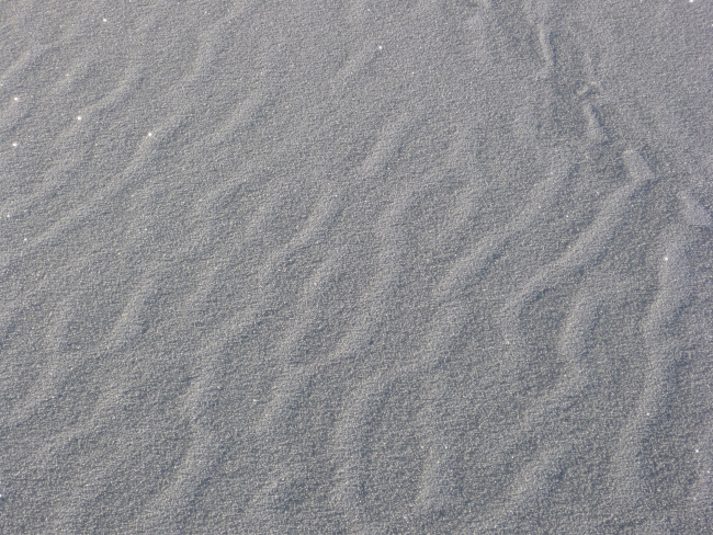 Dune-like structures in graupel covering the ice surface