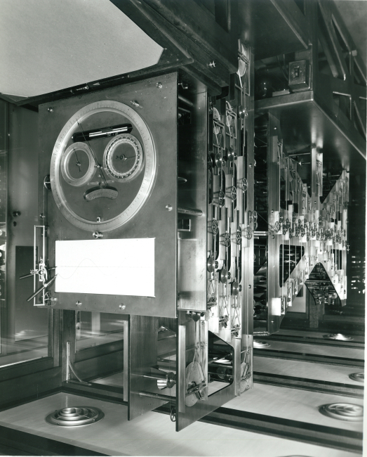 A view of the workings of Old Brass Brains, the tide prediction machine