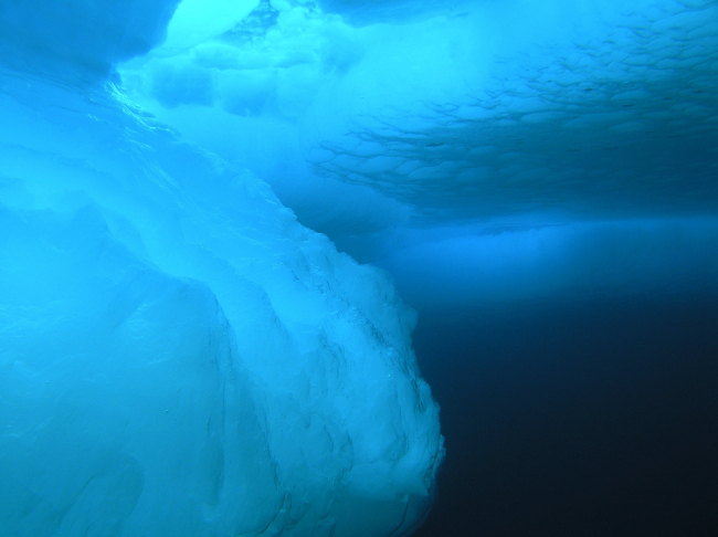 Photos taken underneath the ice surface show both the complexity of the icestructure as well as the stunning shades of blue