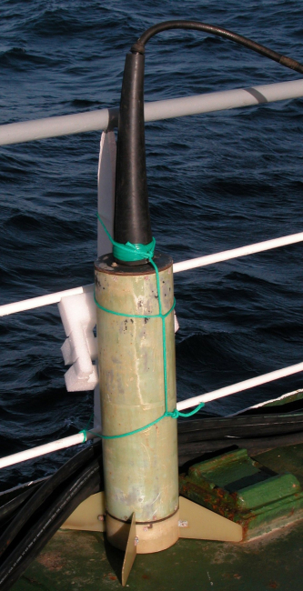 The surface tow total-field proton magnetometer used to determine the locationof magnetic anomalies