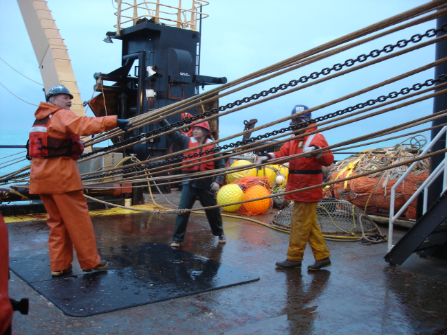 Monitoring trawl net lines during trawling operations