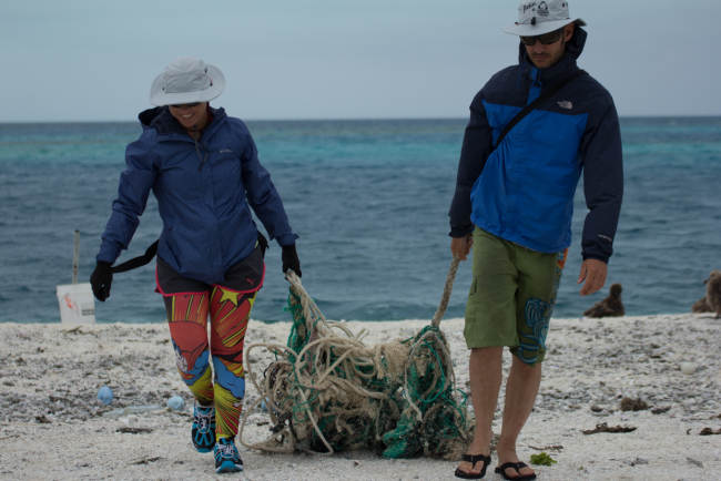 Monk seal researchers do double duty - removing marine debris