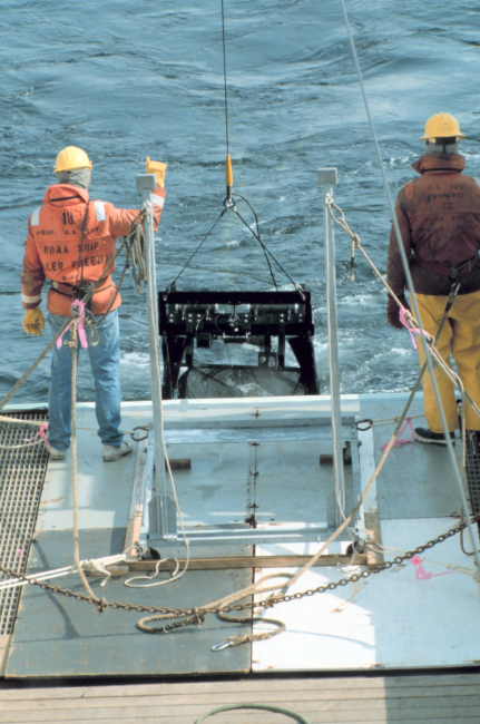 Deploying a large tow-net for studying plankton and small pelagic animals offthe NOAA Ship MILLER FREEMAN