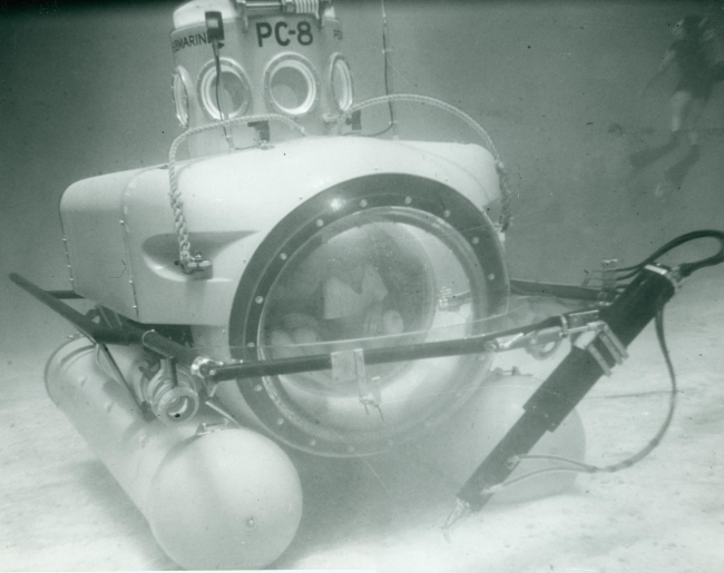 Perry PC 8 submersible underwater