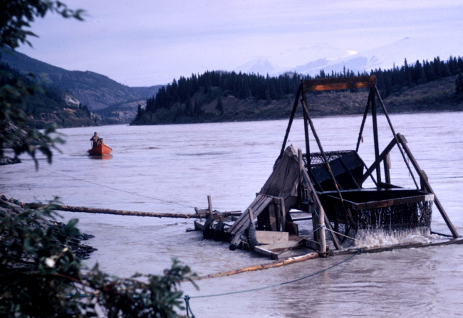 Fish wheel operated for river basin research on the Copper River