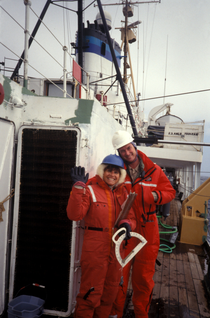 AMLR scientists aboard the R/V Surveyor