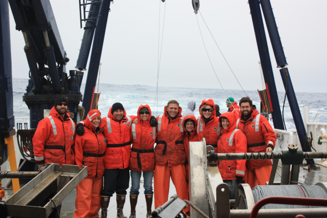 The AMLR crew on the stern of the R/V Yuzhmorgeologiya