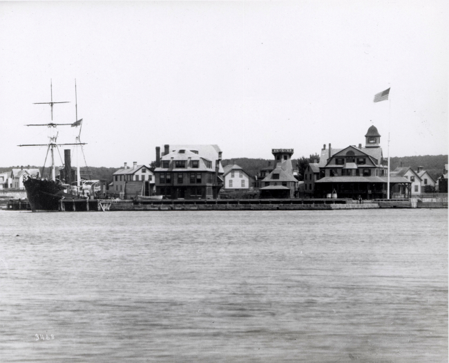 Woods Hole laboratory with ALBATROSS at pier