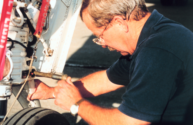 Gordon Kitson inspecting Gulfstream IV