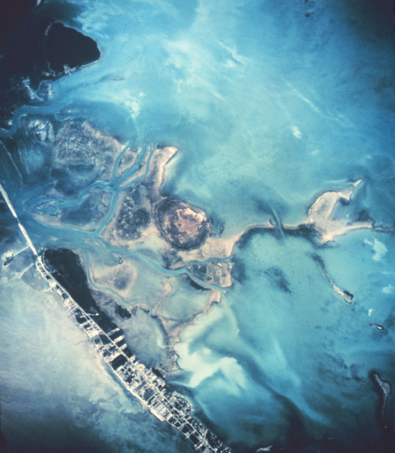 Aerial photograph of shoreline and islands in Florida Keys