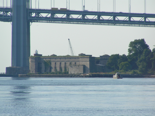 The west pier of the Verrazano-Narrows Bridge with Fort Wadsworth in theforeground