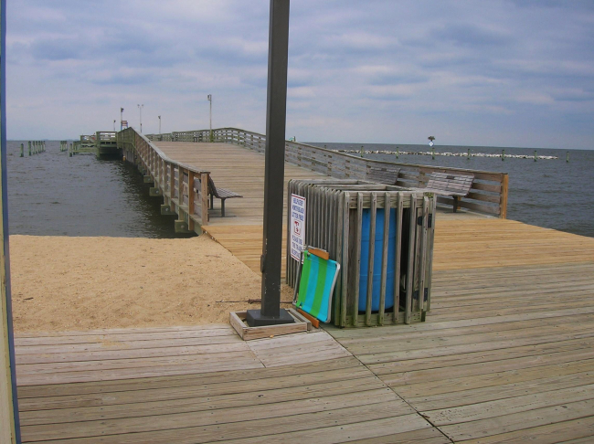 The public fishing pier at North Beach