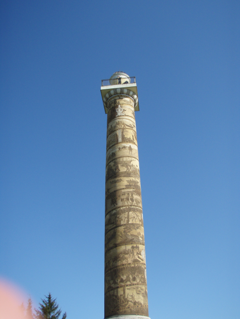 The Astoria Column o n Coxcomb Hill depicts the history of Astoria