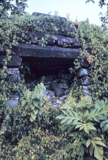 Opening to a building at Nan Madol