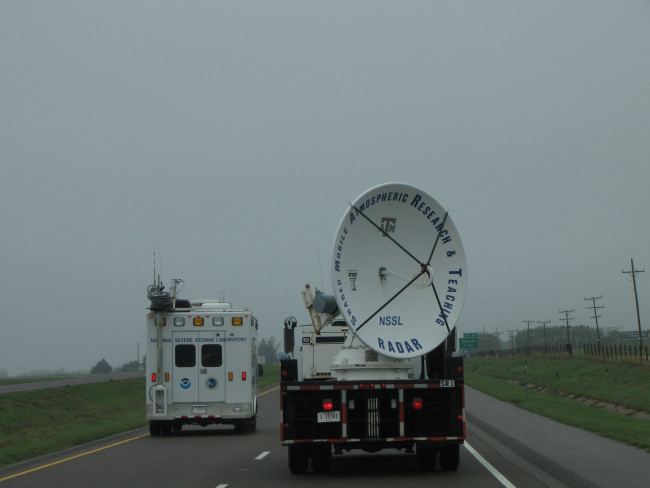 The field command vehicle passing the SMART-R radar outside of Canute,Oklahoma, on I-40 heading towards Texas