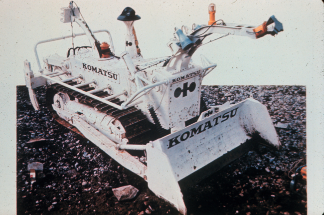 KOMATSU ampbibious bulldozer used for construction and pipe laying operations