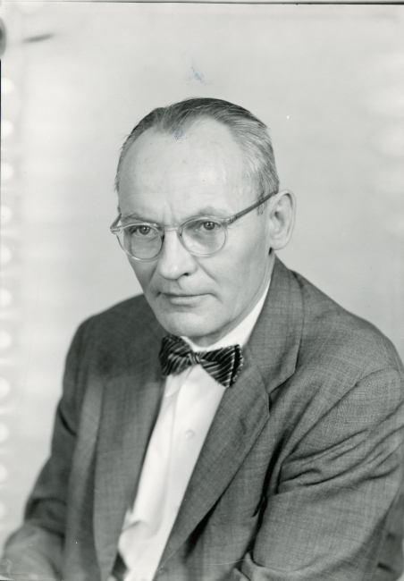 Lansing Simmons, mathematician and former C&GS; officer