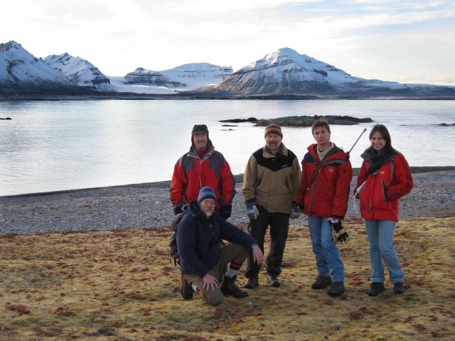 The habitat and marine chemistry section of Auke Bay Laboratories, AlaskaScience Center (NOAA) is collaborating with Norwegian researchers in the studyof polar cod
