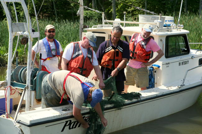 Hundreds of NOAA employees and partners participated in the 4th annual NOAARestoration Day in Maryland and Virginia