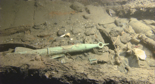 Patent taffrail log in the stern area of shipwreck STB010
