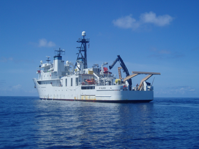 NOAA Ship HI'IALAKAI in the northwestern Hawaiian Islands