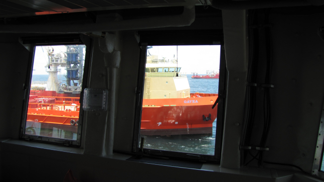 A view of the proximity of oil field work vessels from the bridge of theNOAA Ship PISCES during operations at the Deepwater Horizon oil spill site