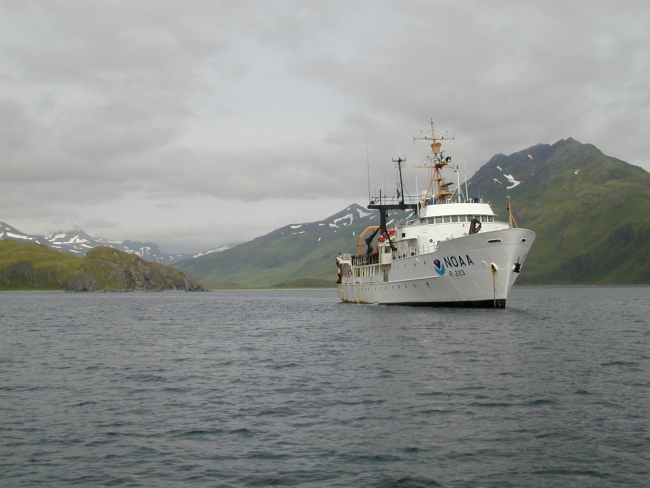 Bow view of NOAA Ship MILLER FREEMAN while at anchorcalibrating acoustics